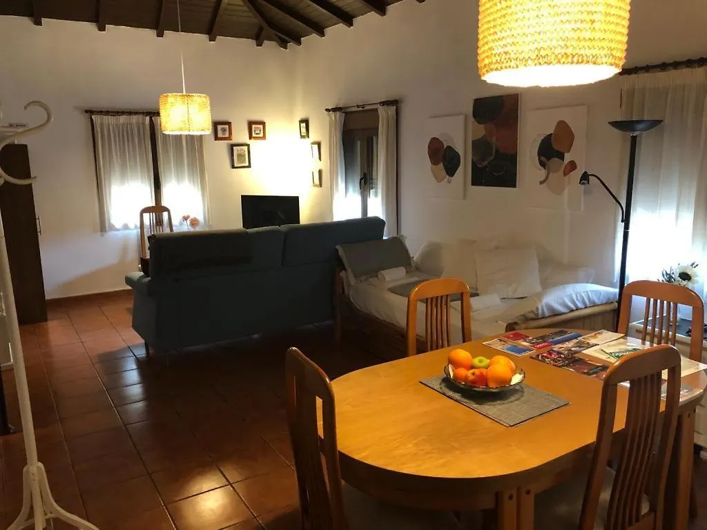Estudio Toledo: Apartamento con Vistas Panorámicas y Patio 0*, Toledo Spain