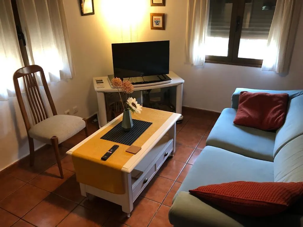 Apartment Estudio Toledo: Apartamento con Vistas Panorámicas y Patio Spain